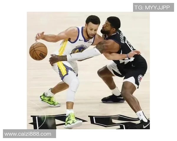 雷霆队与国王队激战正酣精彩对决引发球迷热议与期待